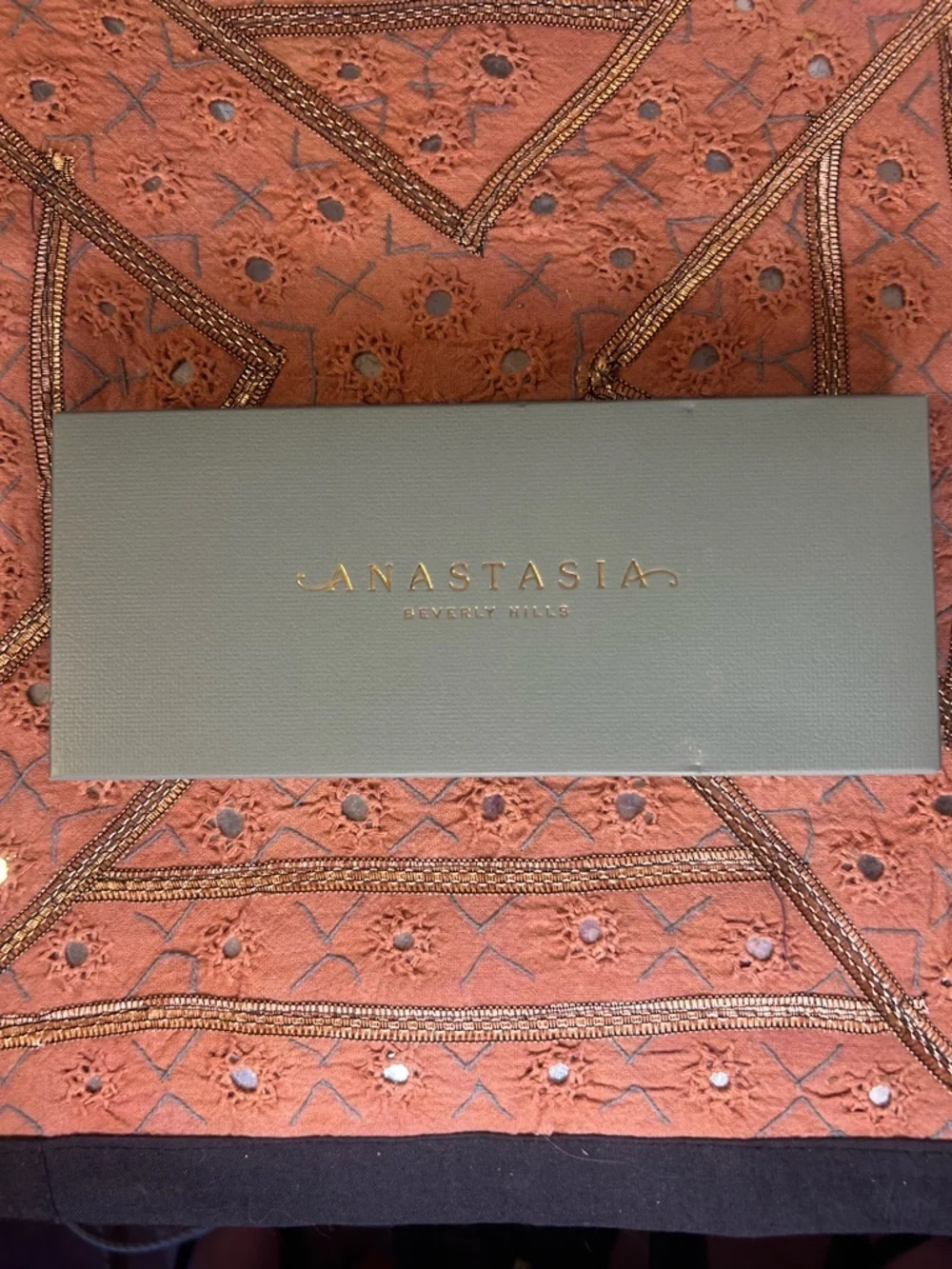 Anastasia Beverly Hills Nouveau Eyeshadow Palette